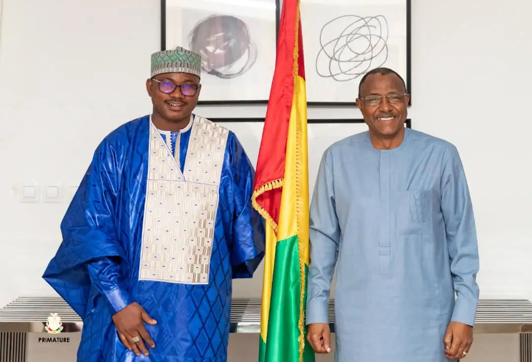 Si le CNRD ne le lui interdit pas, le PM Béavogui devrait répondre à l&rsquo;invitation du CNT