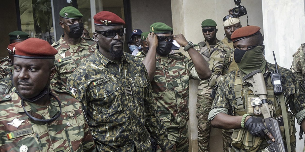 Guinée – Mamadi Doumbouya : un nouveau Moussa Dadis Camara ?