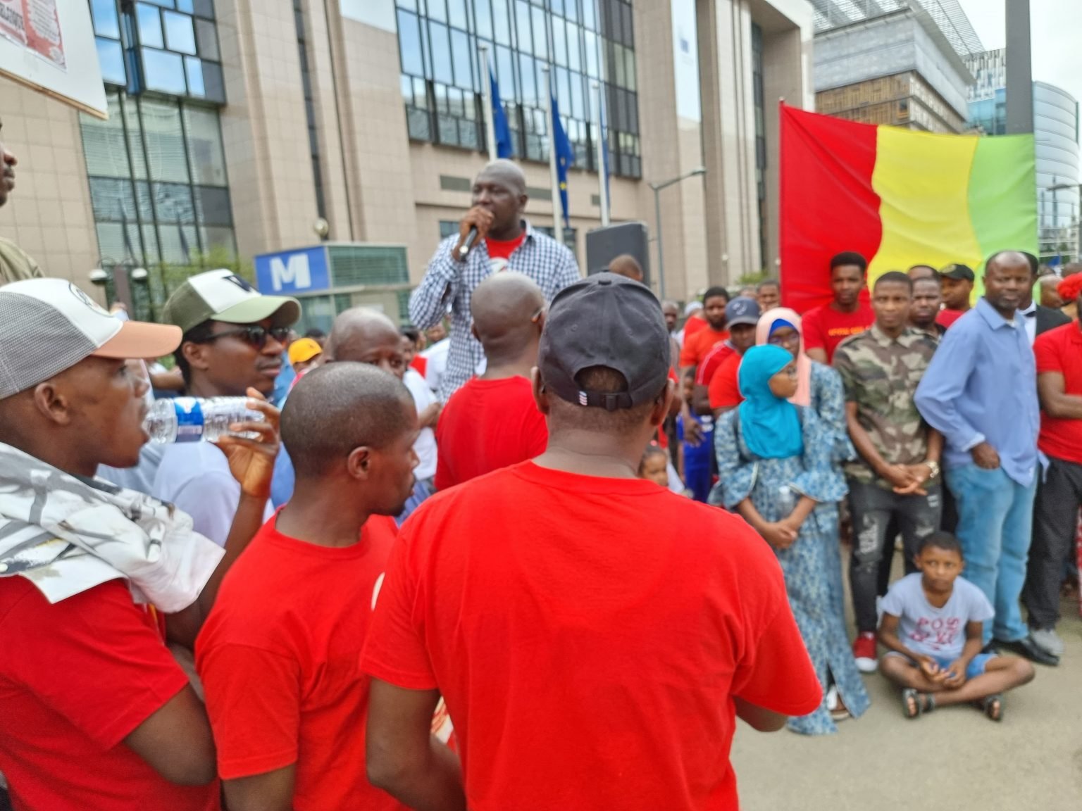 Manifestation du FNDC à Bruxelles : Les bloggeurs &lsquo;Damaro, Général 5 étoiles&rsquo; et &lsquo;Macenta Bénito&rsquo; ont raison