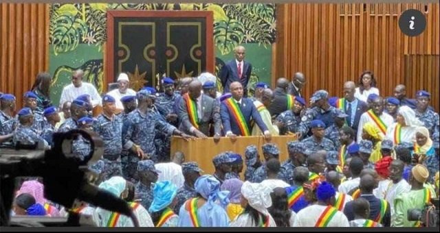 Sénégal: combat de boxe inédit sur le ring de l’Assemblée nationale! (*)