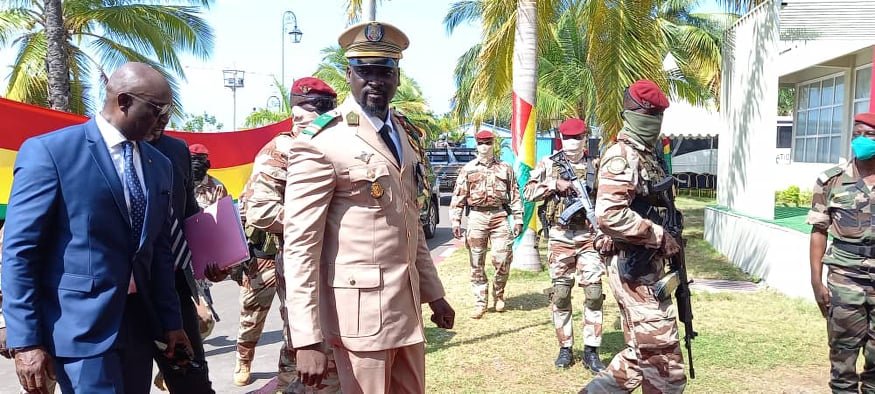 Le colonel Doumbouya et ses frères d’armes ont assuré le 3ème mandat au président Alpha Condé
