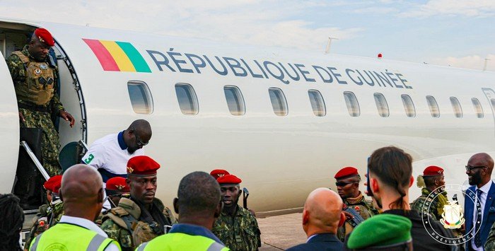 Le CNRD s&rsquo;achète un avion alors que la Guinée manque de salles de classes, d’hôpitaux. C’est tout simplement triste !