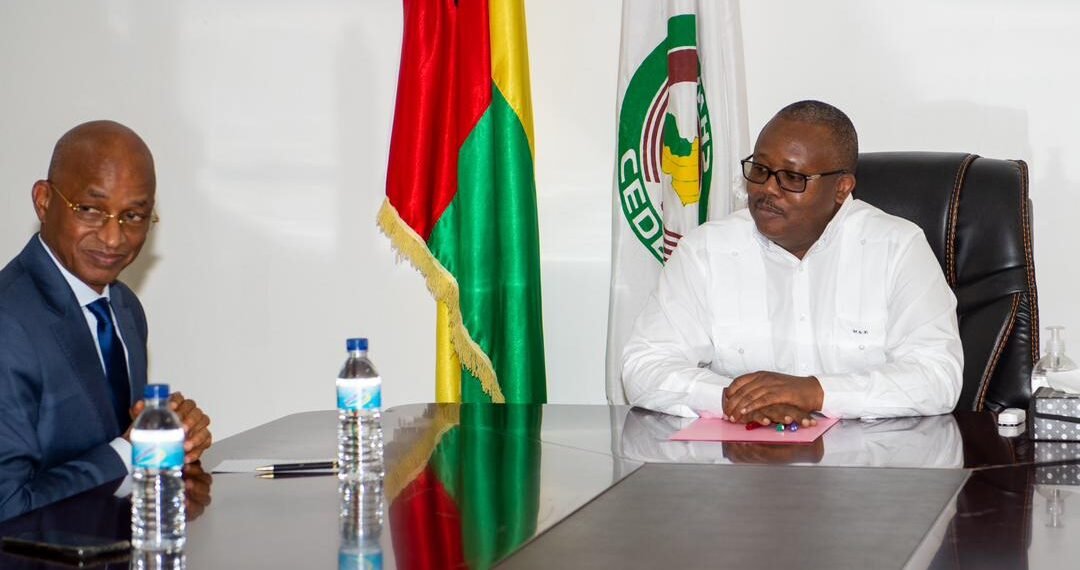 À Bissau, le Président en exercice de la Cedeao, Umaru Cissoko Embalò, a reçu une mission du Trio conduite par Cellou Dalein Diallo