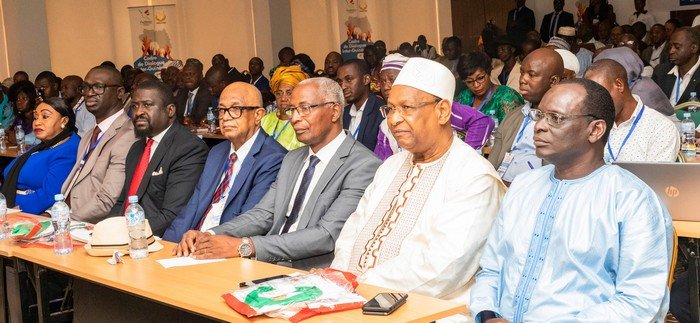« Ce dialogue inter-guinéen, il faut le réorienter en tenant compte des conclusions du sommet d&rsquo;Abuja ».