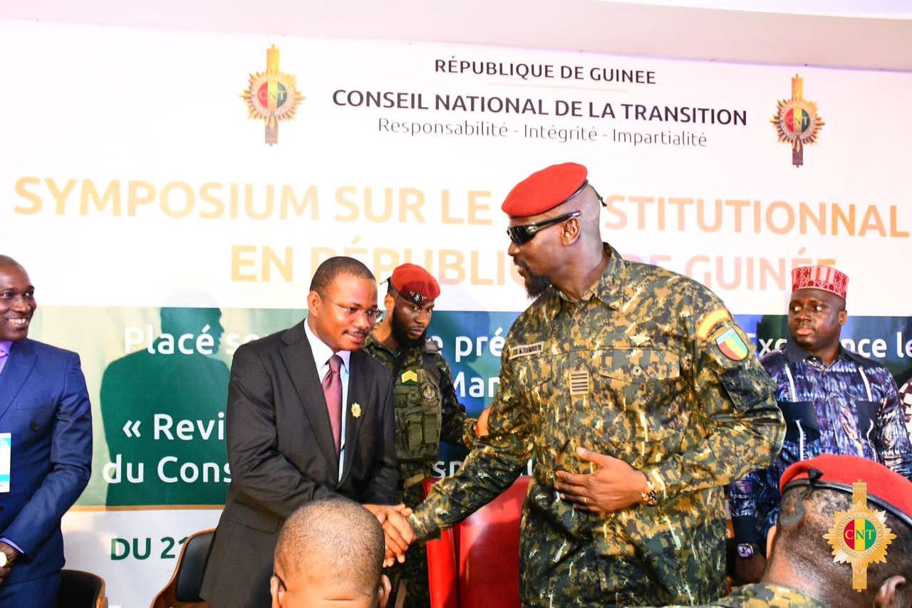 « S&rsquo;il y a glissement, qu&rsquo;il y ait changement de gouvernement et de CNT »