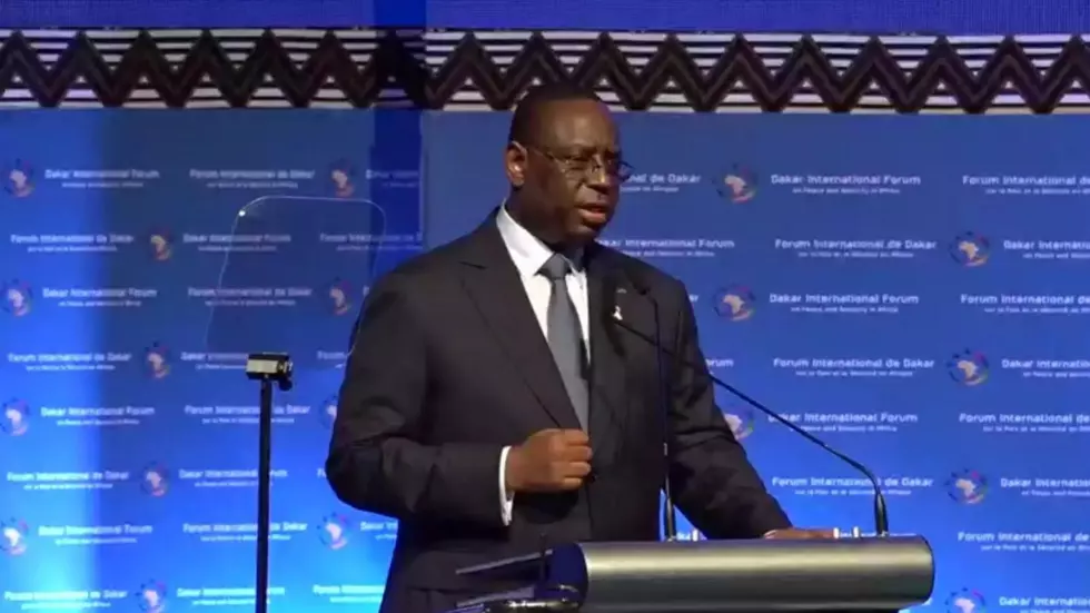 Sénégal: «J’ai laissé un pays aux indicateurs au vert », répond Macky Sall aux accusations du gouvernement Sonko