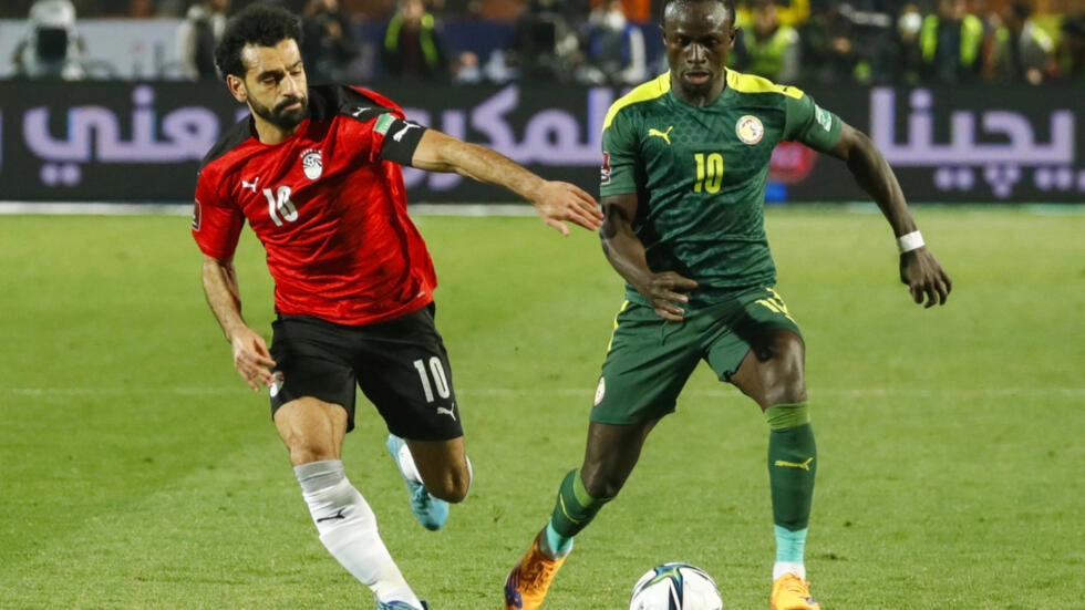 Football: anciens coéquipiers à Liverpool, Salah et Mané marchent seuls