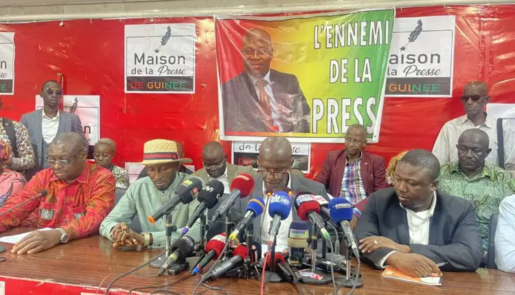 Les journalistes guinéens s&rsquo;entendent pour barrer la route au musèlement de la presse