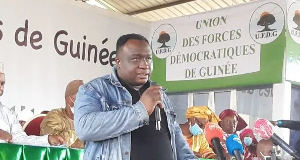 Bakary Fofana soutient que Colonel Doumbouya est plus populaire que Cellou Dalein