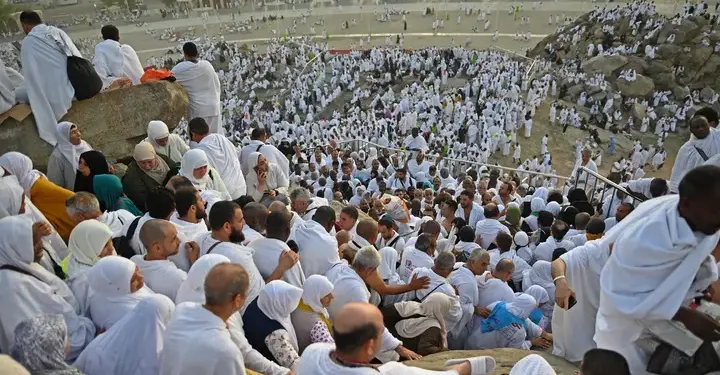 Les pèlerins musulmans sur le Mont Arafat, étape phare du hajj (*)