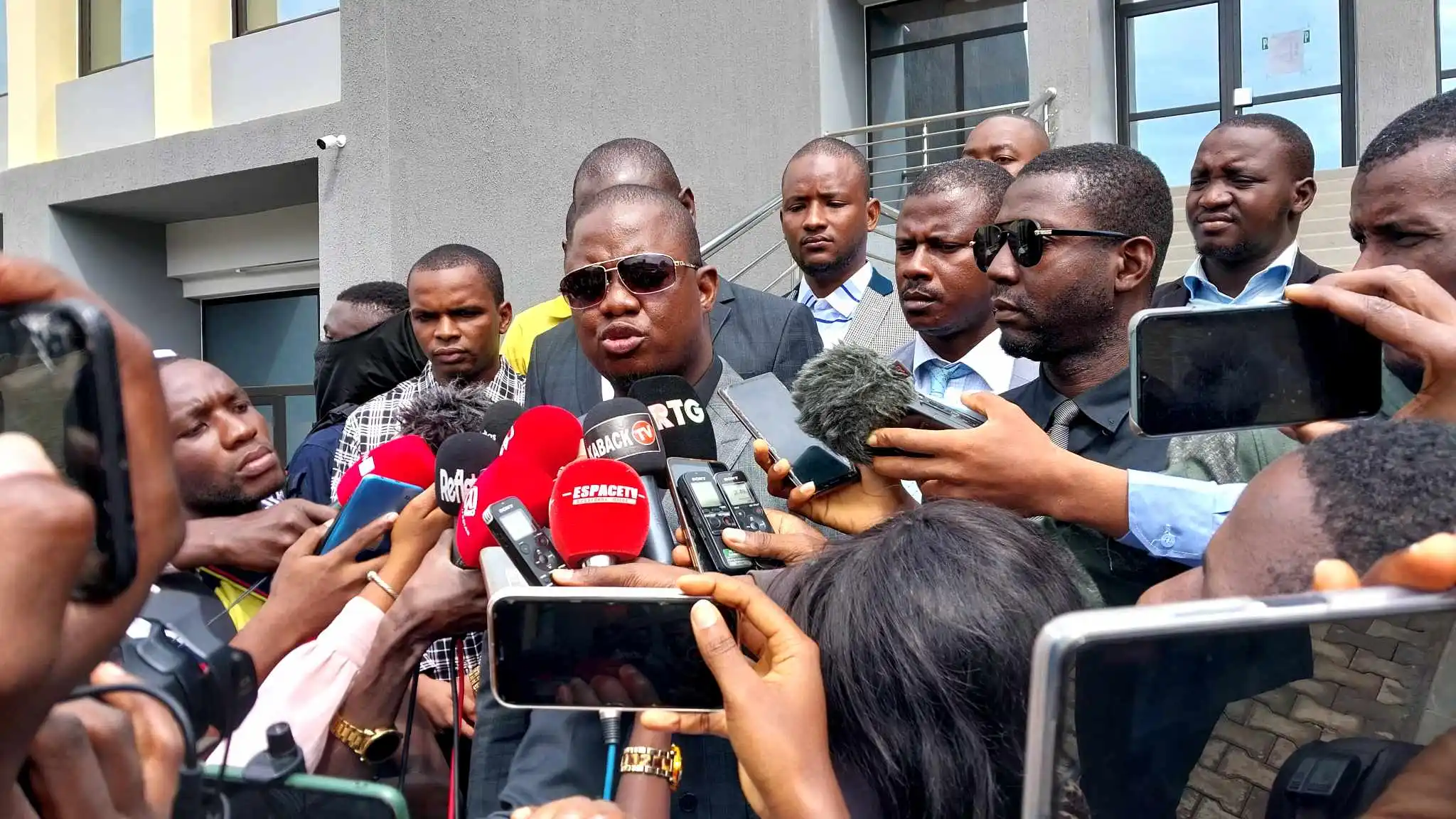 Cour suprême de Guinée : les leaders du FNDC portent plainte contre le Ministre Charles Wright.