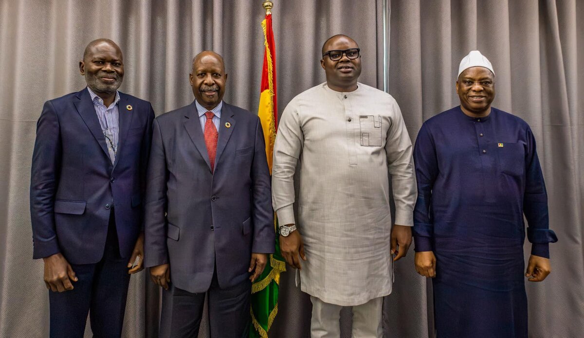 Le représentant spécial Simão conclut sa visite à Conakry et encourage les guinéens à ne ménager aucun effort pour consolider la paix, la démocratie et le développement (*)