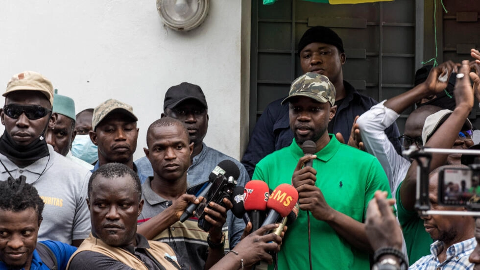 Sénégal: le gouvernement dissout le parti de l&rsquo;opposant Ousmane Sonko, 2 morts dans des manifestations (*)