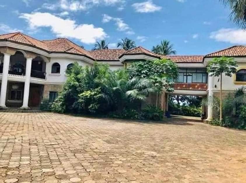 Colonel Amara Camara serait le propriétaire de cette somptueuse villa