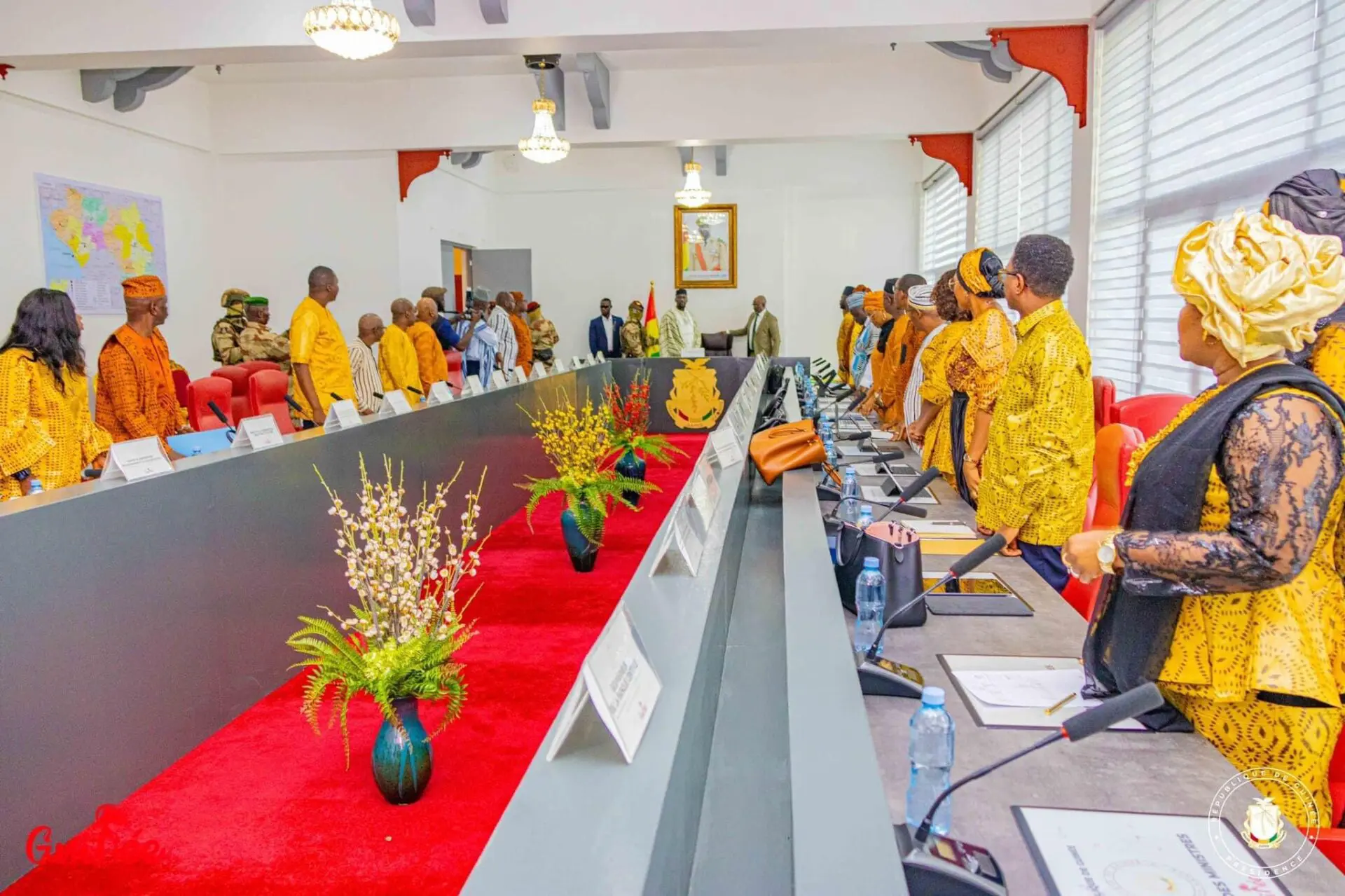 EXCLUSIF. Colonel Doumbouya retire les passeports… à ses ministres