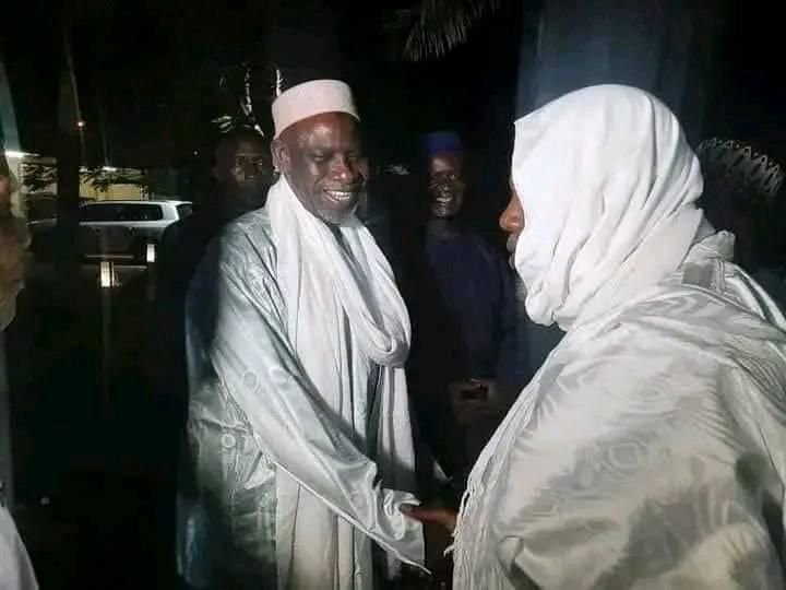 Des leaders religieux chez Imam Mahmoud DICKO pour demander le report de la marche annoncée par la CMAS