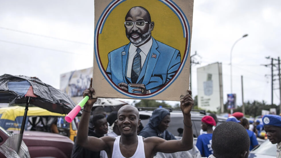 Au Liberia, l&rsquo;ex-star du football George Weah en lice pour un second mandat présidentiel (*)