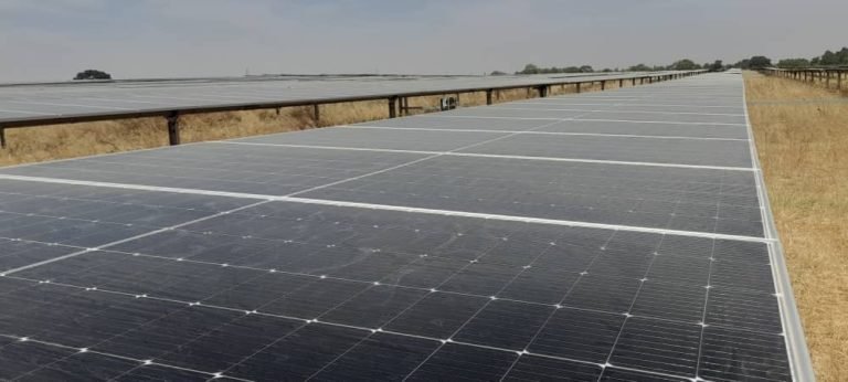 Burkina Faso : Renforcement de l’offre énergétique de la SONABEL : La centrale solaire photovoltaïque de Zano opérationnelle