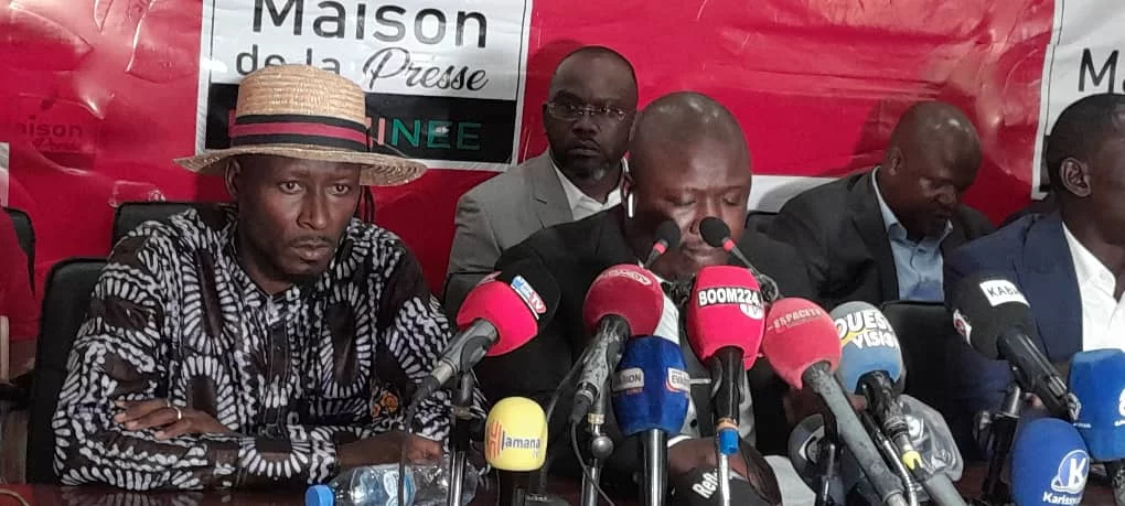 Brouillage des ondes de plusieurs radios et restriction de l’internet en Guinée : Les associations de presse et le SPPG annoncent des actions fortes