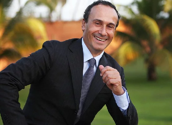 Marc Fonbaustier, Ambassadeur de France en Guinée, soutien inconditionnel de la junte au pouvoir?
