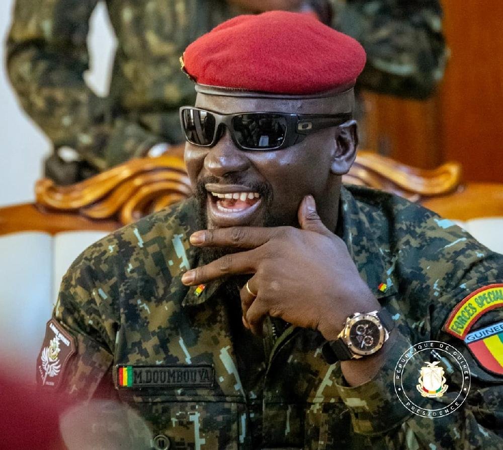 La presse guinéenne forcée à courber l’échine devant le Jean-Bedel Bokassa guinéen