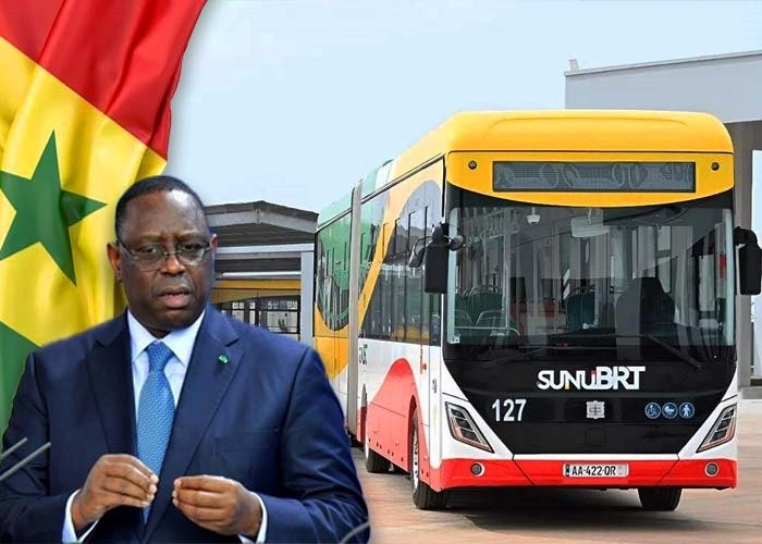 Macky Sall le « bâtisseur » laisse un Sénégal transformé et une démocratie lézardée