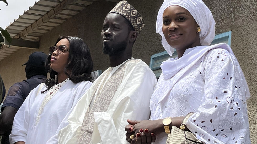 Au Sénégal, le président élu Bassirou Diomaye Faye affiche sa polygamie