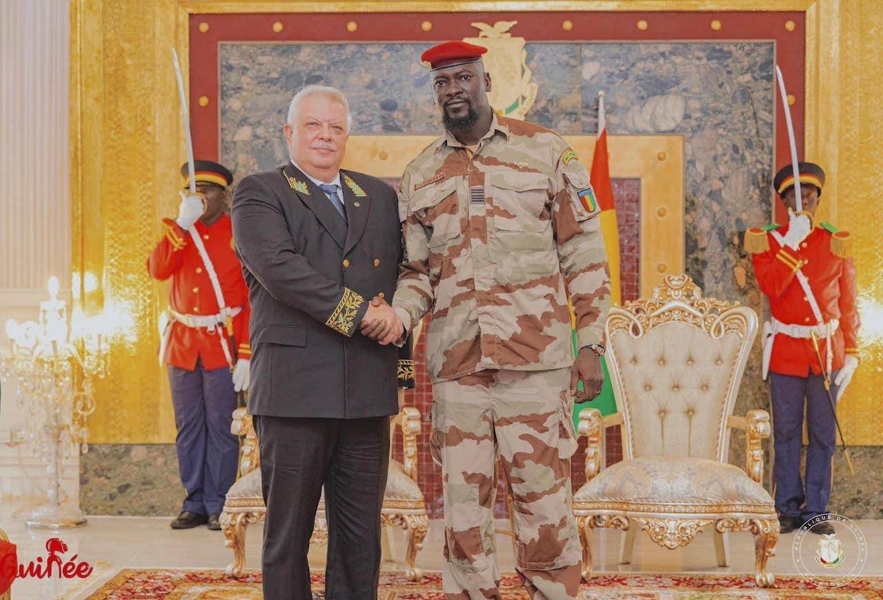 Conduite de la transition en Guinée : La France doit-elle s’inquiéter de l&rsquo;influence grandissante de Moscou sur le palais Mohamed V ?