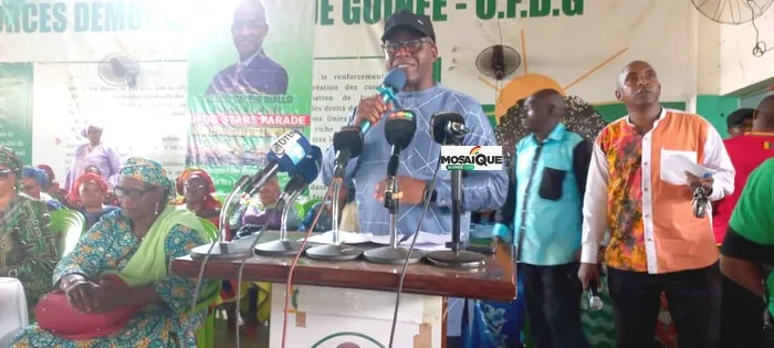 Dr Fodé Oussou rétorque : « 80% des Guinéens, quand ils se lèvent le matin, ils écoutent Espace, Fim, Djoma »