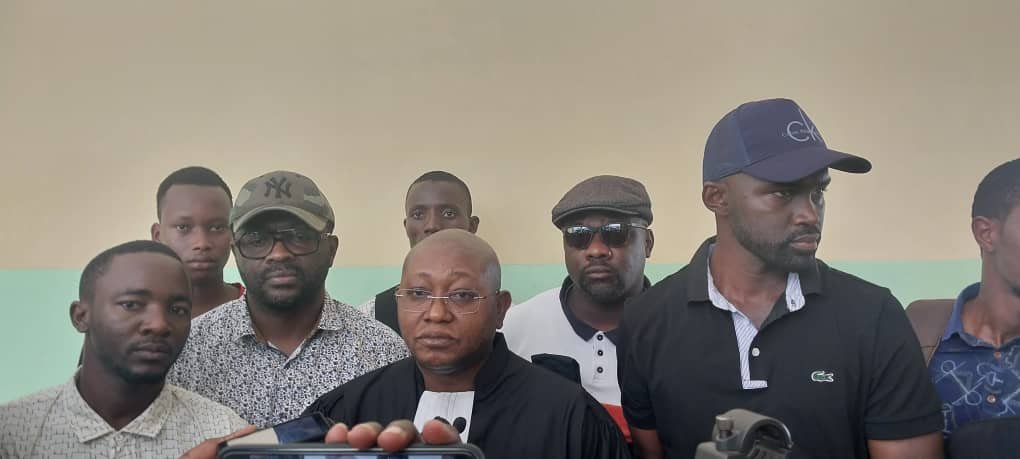 Le collectif des avocats chargés de la Défense de Oumar Sylla et de Billo Bah exige leur « remise immédiate en liberté… »