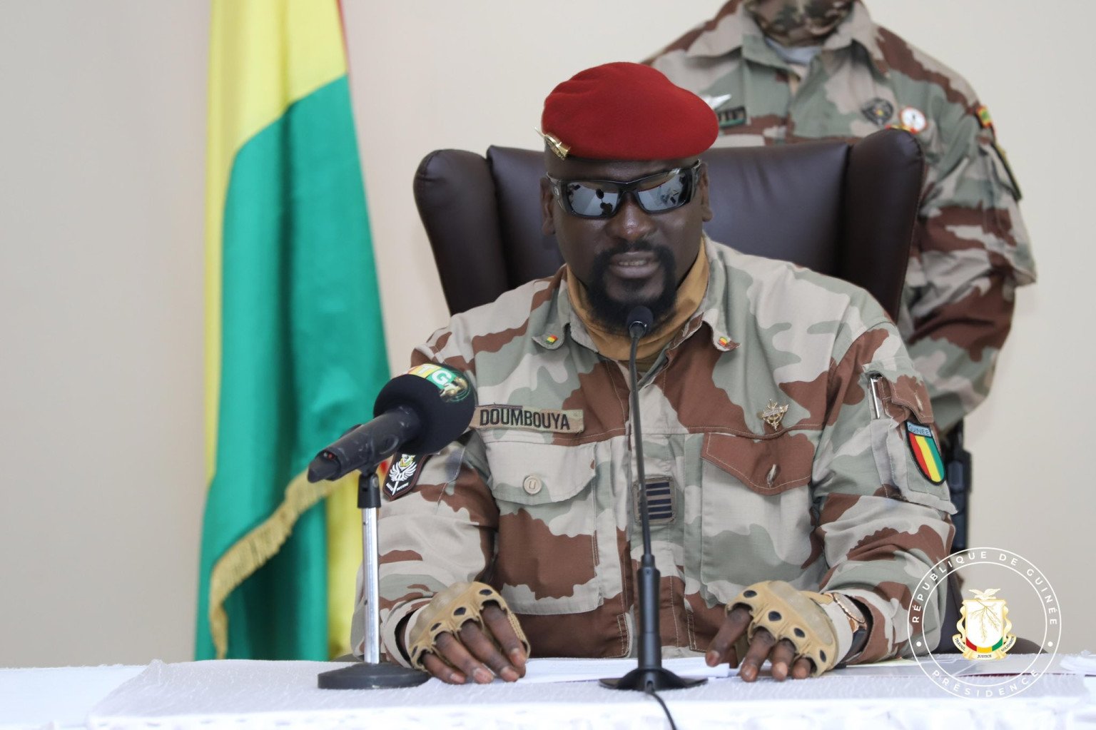 INTERDICTION DE MANIFS EN GUINEE : Mamadi Doumbouya file du mauvais coton