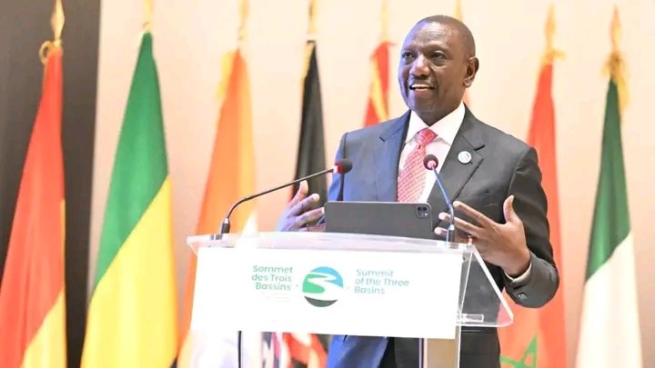 Le président kenyan William Ruto limoge la quasi-totalité de son gouvernement