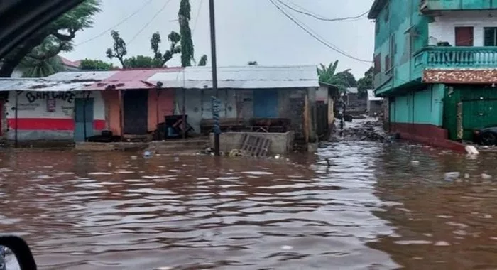 Conakry sous les eaux : L’urgence d’une planification urbaine face à la menace climatique**