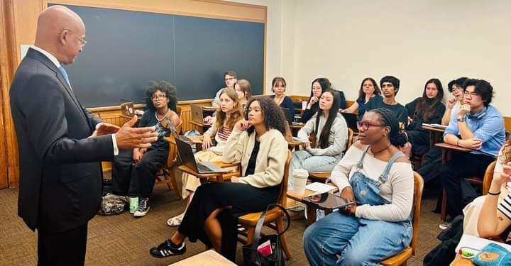 New-York : Cellou Dalein partage ses expériences avec les étudiants de Columbia University