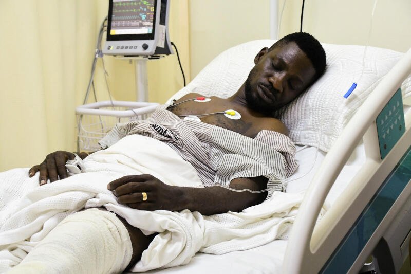 Ouganda : le chef de l&rsquo;opposition Bobi Wine blessé à une jambe, la police ouvre une enquête