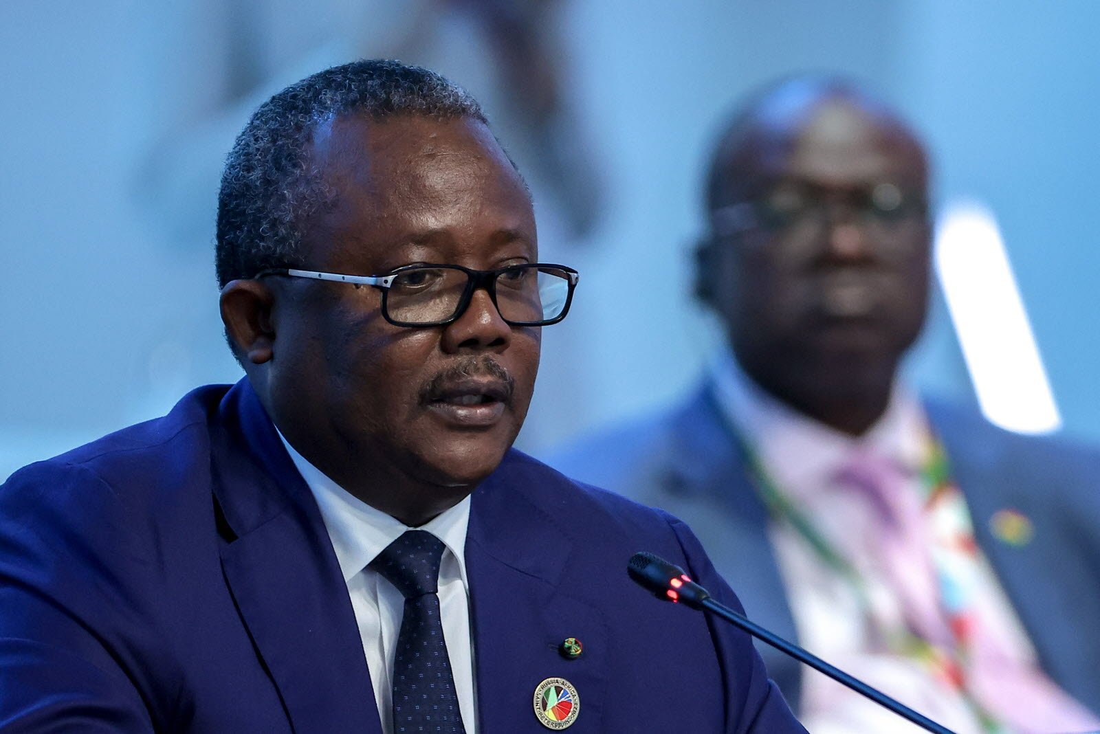 VOLTE-FACE DE EMBALO SUR SA CANDIDATURE A UN SECOND MANDAT: A quel jeu joue le président bissau-guinéen ?