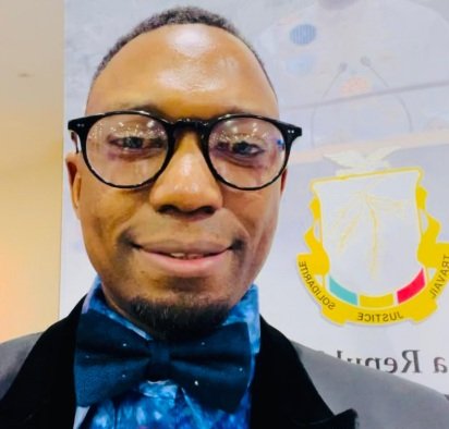 « Le Sénégal a réussi sa transition grâce à une véritable alternance démocratique et non par une transition militaire interminable. »