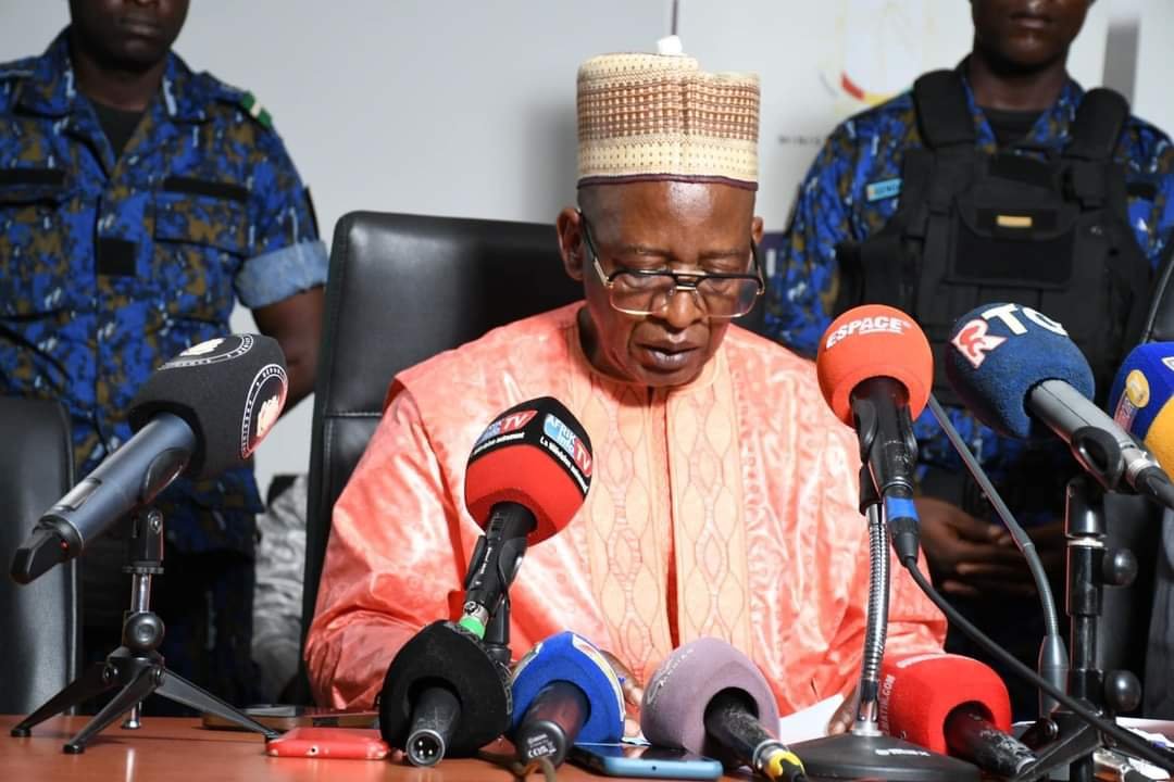 Enlèvement de Foniké et de Billo: le garde des sceaux Yaya Kairaba dédouane l’armée