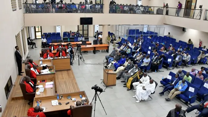 HRW: « En 2024, les autorités militaires guinéennes ont continué à réprimer les médias, l’opposition et la dissidence. »