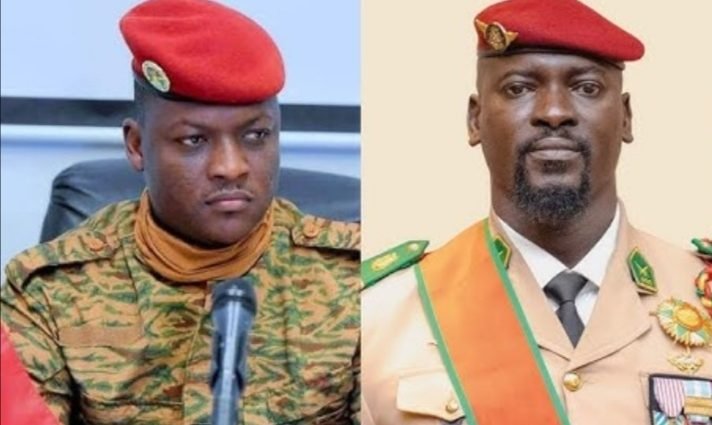 Guinée: quand les soutiens de Doumbouya se réjouissent de l’enfer des peuls au Burkina Faso.
