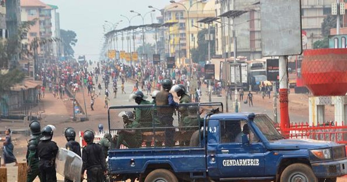 Axe Hamdallaye-Bambeto-Cosa : Un jeune touché par balle lors d’une manifestation