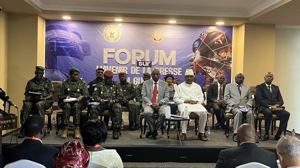 Guinée: un an après leur fermeture, la situation des médias reste inquiétante