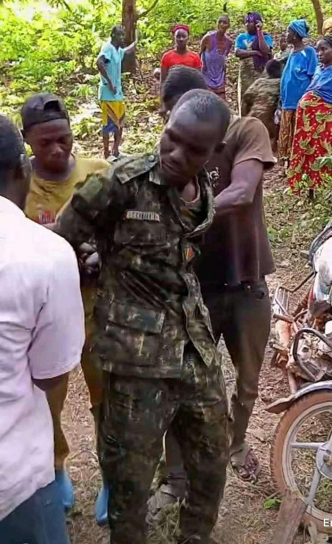 Guinée – L’image de la honte : le symbole d’une armée affamée et abandonnée