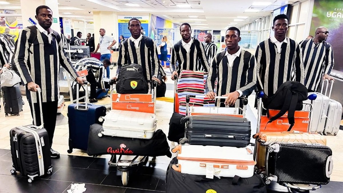 Syli local coincé à Kampala : Un avion payé, mais cloué au sol !