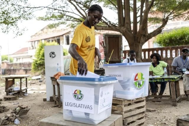 Présidentielle en Guinée Bissau: coup KO ou prolongations?