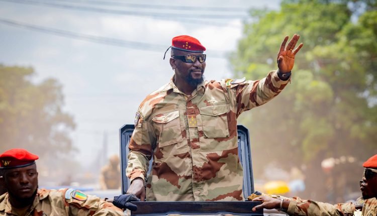 Qui est le conseiller politique qui se cache derrière le Général Mamadi Doumbouya ?