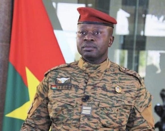 L&rsquo;ancien dirigeant burkinabè Paul-Henri Sandaogo Damiba a été extradé au Burkina Faso par le Togo