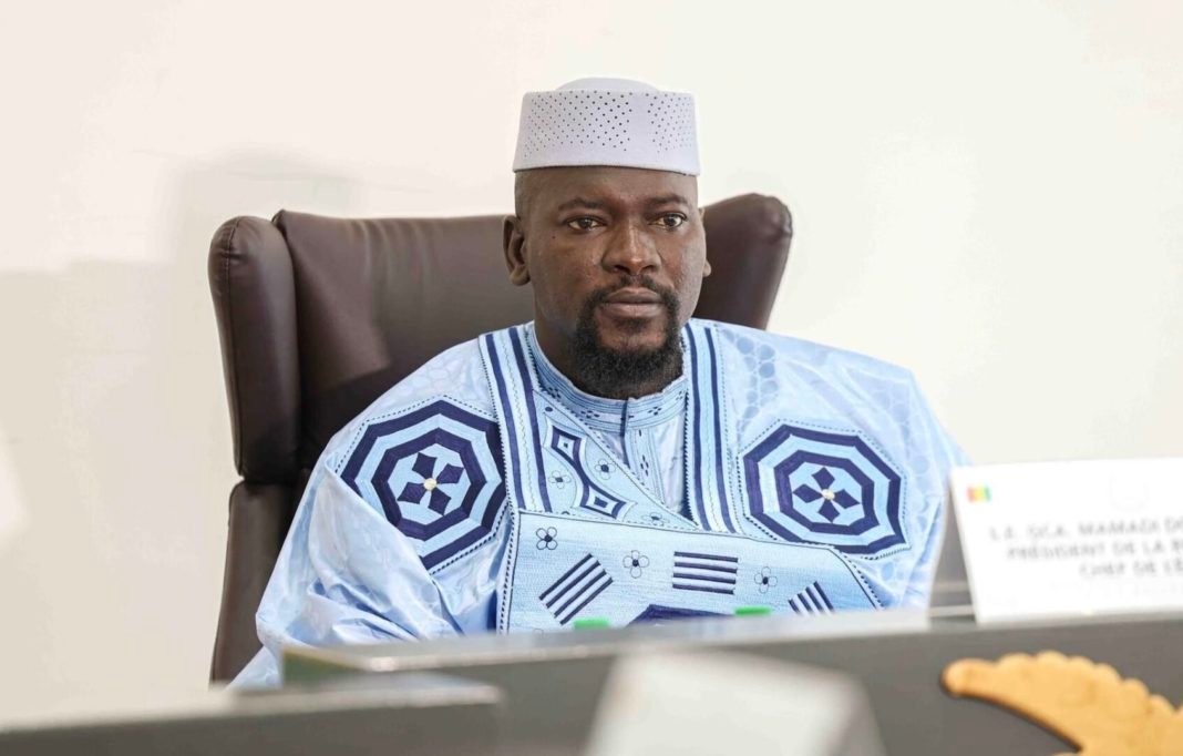 Le président Mamadi Doumbouya s’exprime sur les opérations de libération des emprises de la route : « Ces décisions sont difficiles, mais elles sont nécessaires pour l’intérêt général »