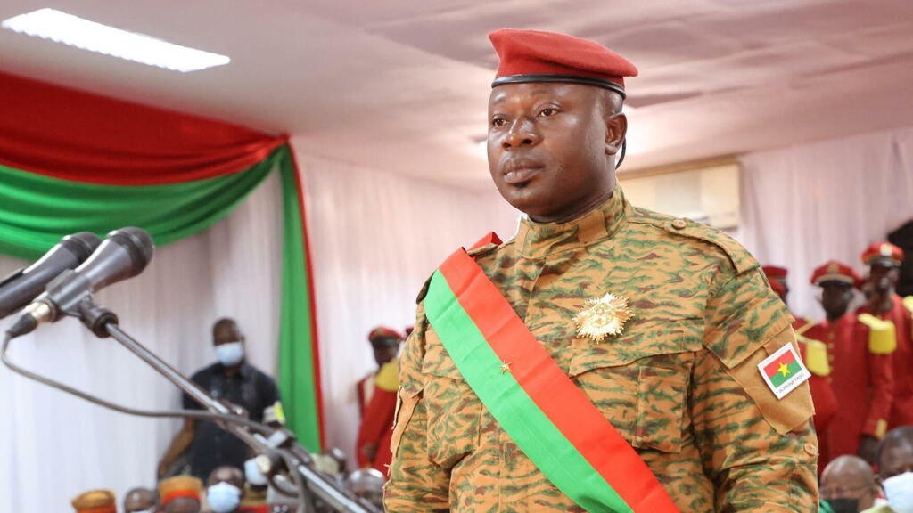 Quel jeu diplomatique joue Lomé dans l&rsquo;extradition de l’ex-putschiste Paul-Henri Damiba vers le Burkina Faso?