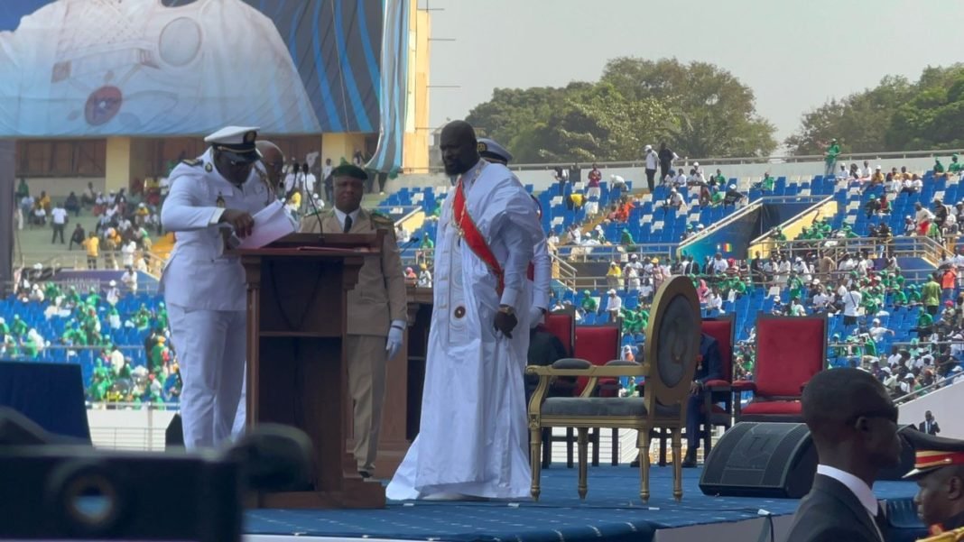 Mamadi Doumbouya : « On ne construit pas une nation dans la division » (Discours)